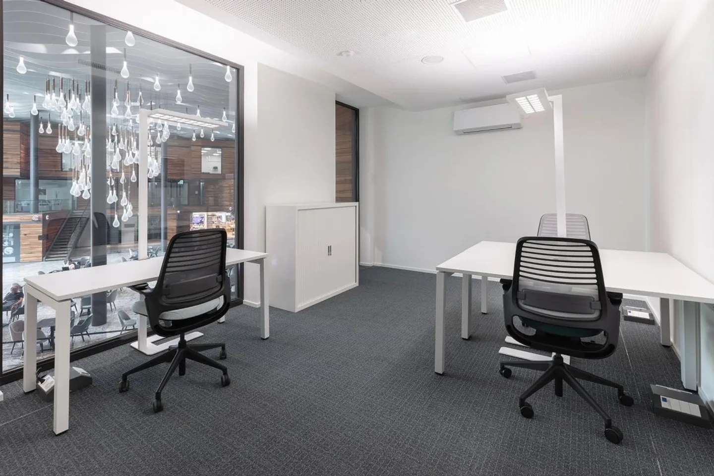 Uffici open space per 10 persone in Regus Stücki Village - Foto 3 di 7