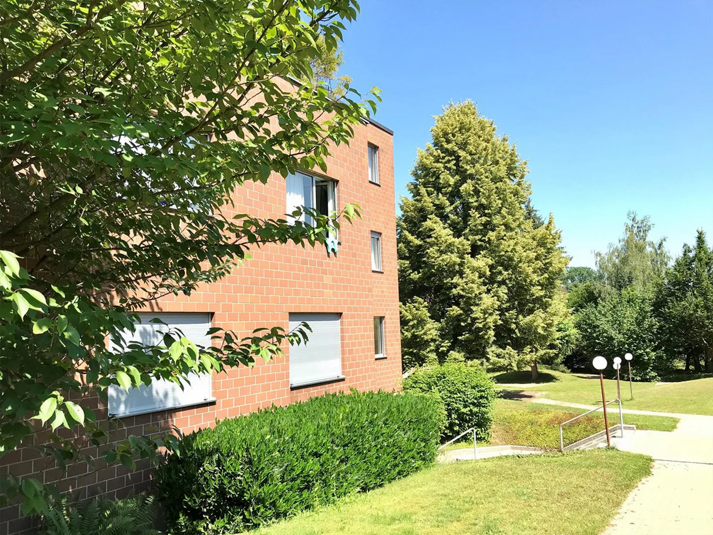 Appartamento ristrutturato di 3.5 locali in posizione tranquilla vicino all'ospedale Bruderholz - Foto 2 di 9