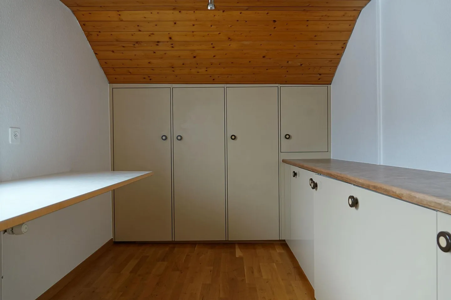 Bright 7.5 Room Maisonette Apartment - Photo 4 of 10