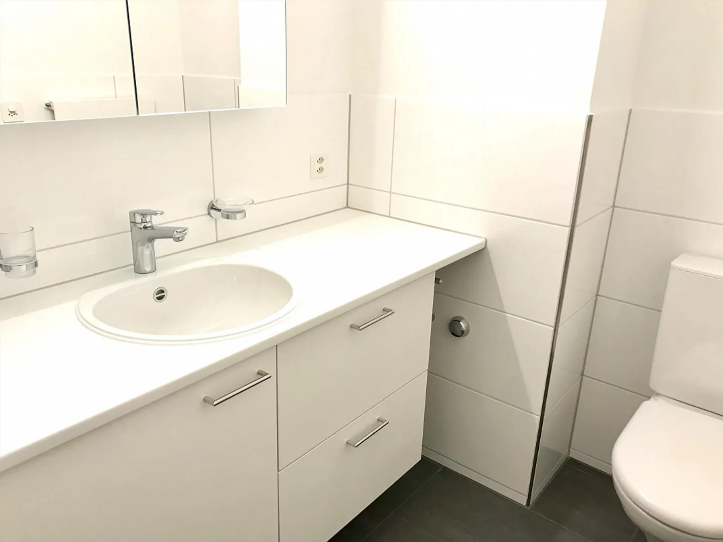 Appartamento ristrutturato di 3.5 locali in posizione tranquilla vicino all'ospedale Bruderholz - Foto 6 di 9