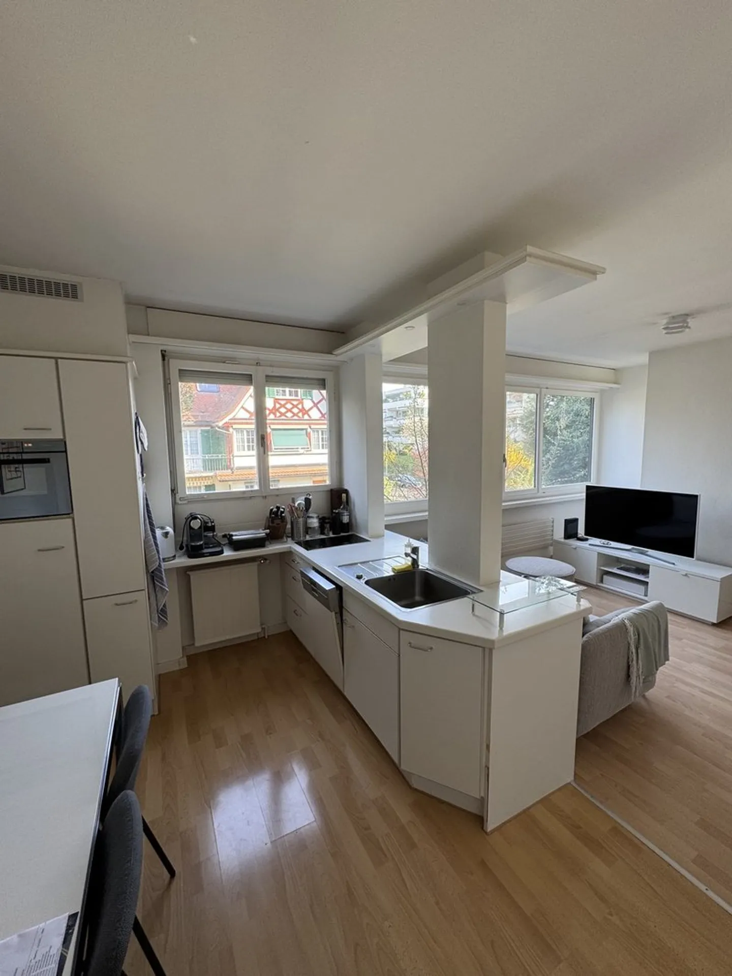 Apartment for rent - Photo 1 of 6