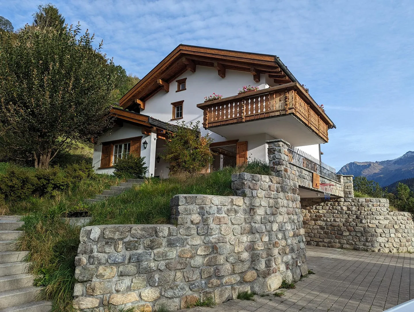 Beautiful single-family house in idyllic location - Photo 2 of 29