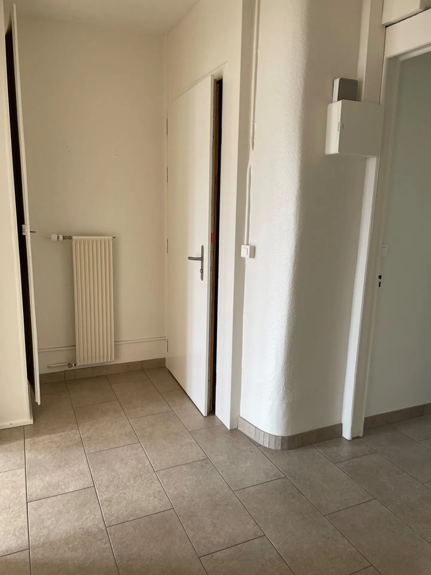 2-room apartment - Photo 2 of 7