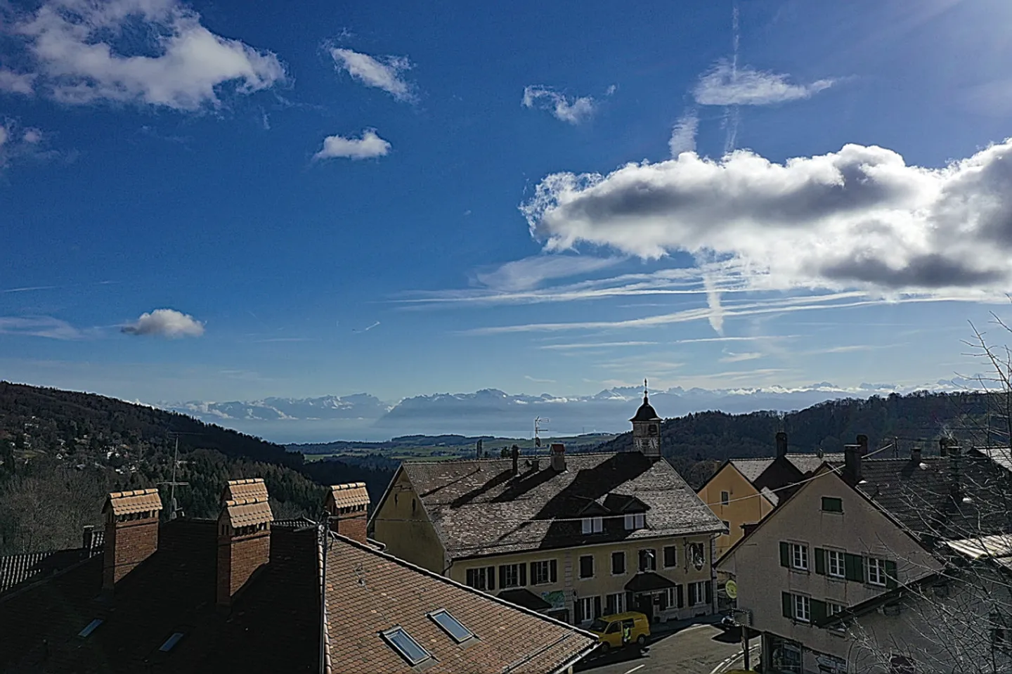 Großzügige Villa mit 6 Zimmern (9 Räumen) voller Überraschungen - Foto 1 von 16