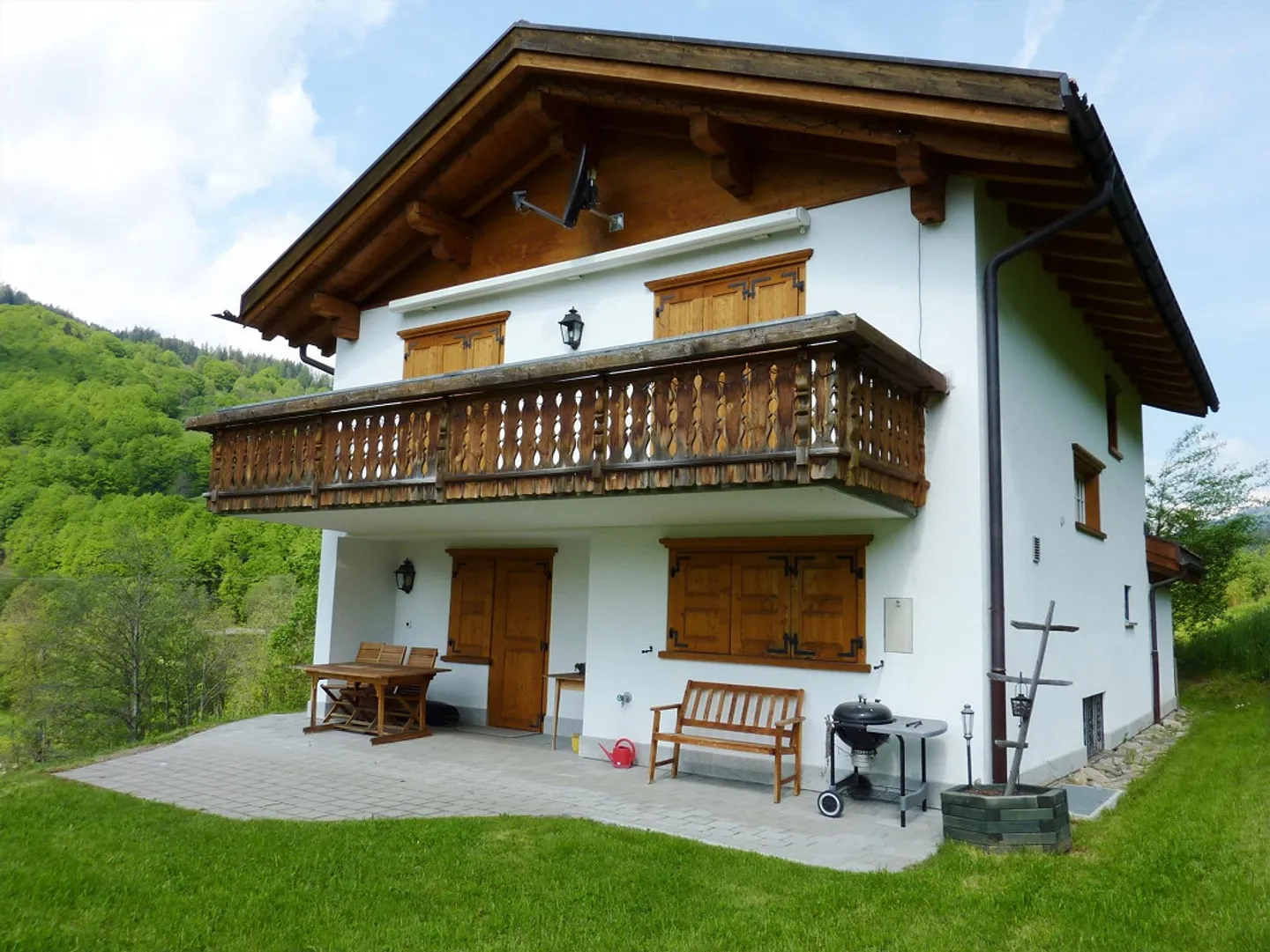 Beautiful single-family house in idyllic location - Photo 3 of 29