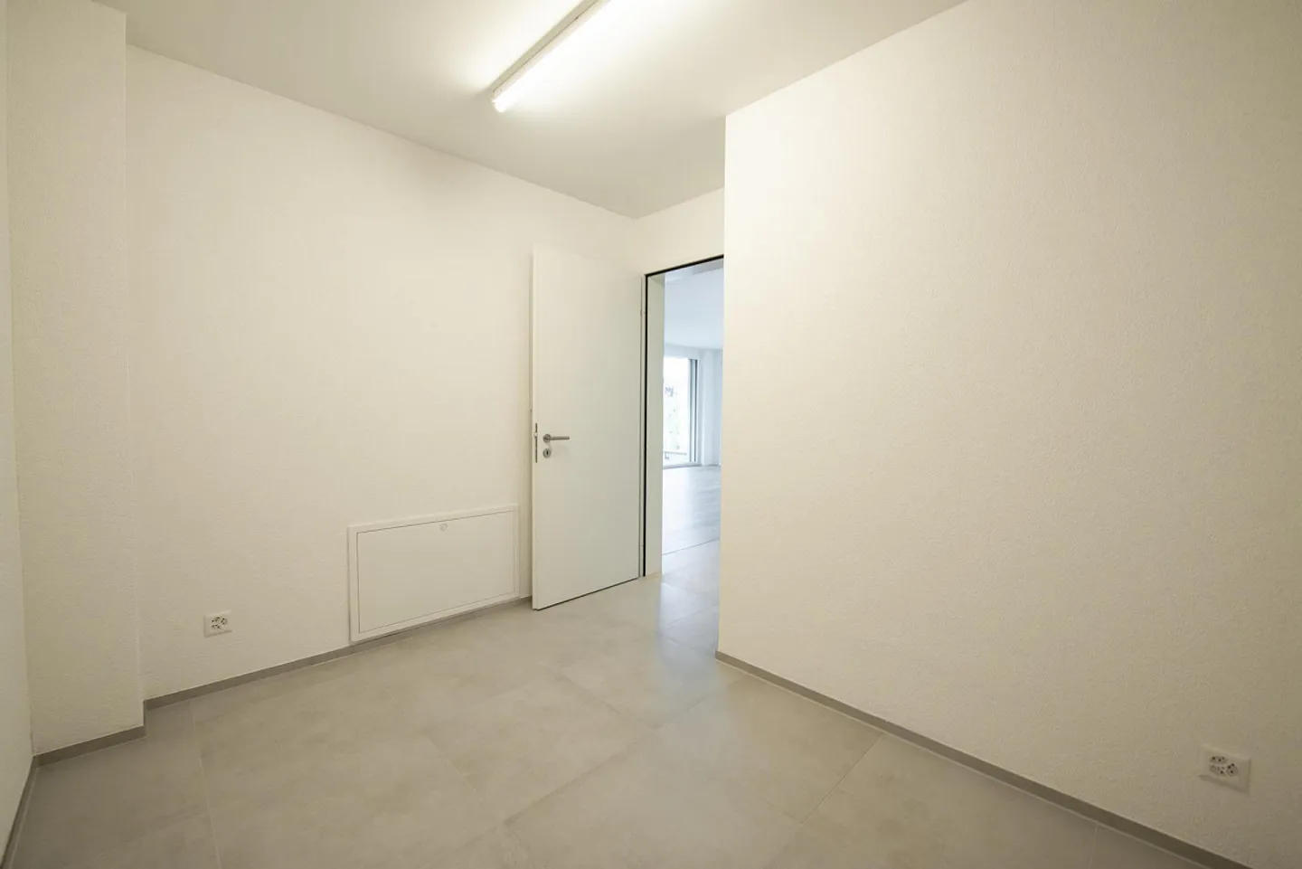 Appartement moderne de 3,5 pièces avec finition de haute qualité - Photo 11 sur 15