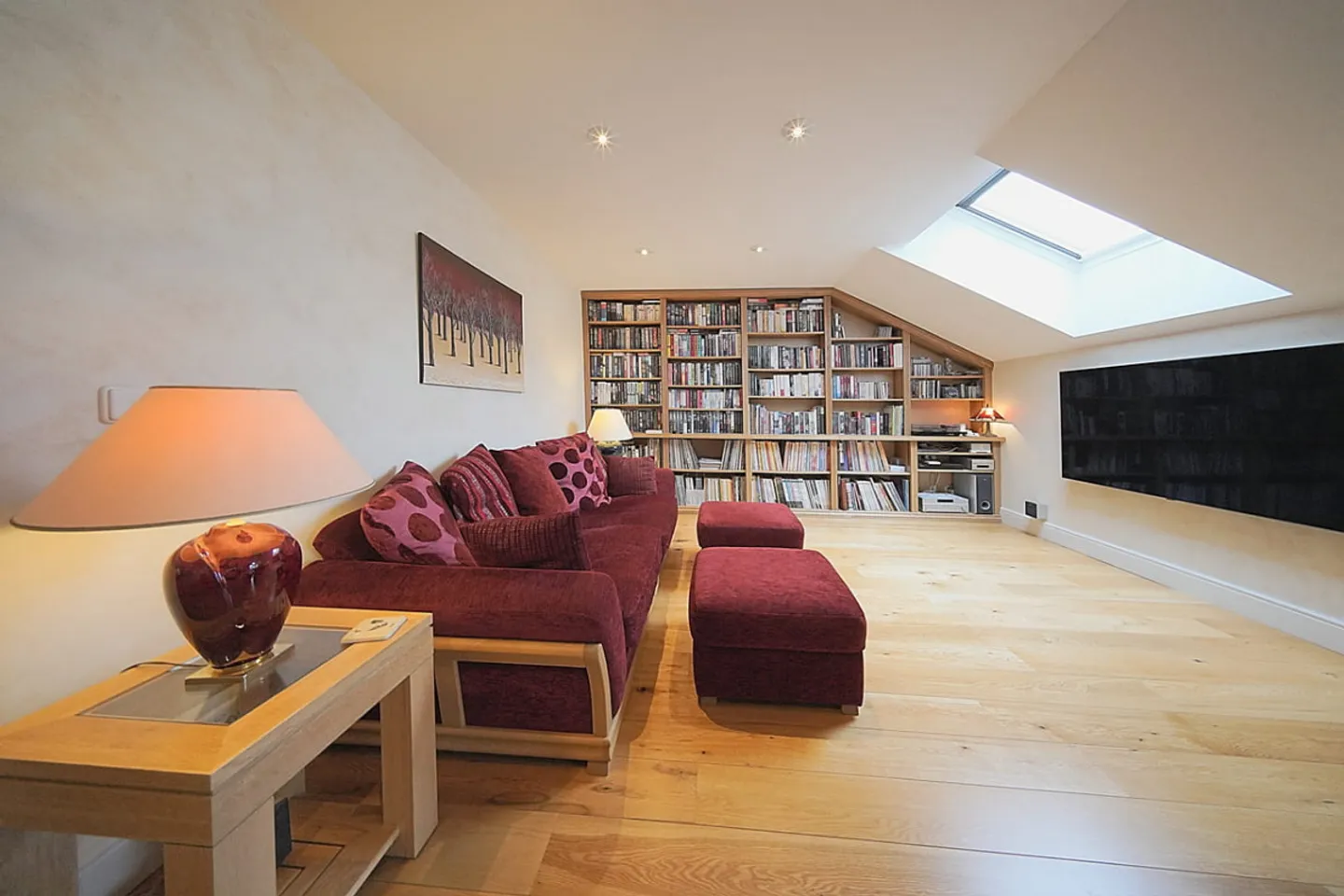 Großzügige Villa mit 6 Zimmern (9 Räumen) voller Überraschungen - Foto 5 von 16