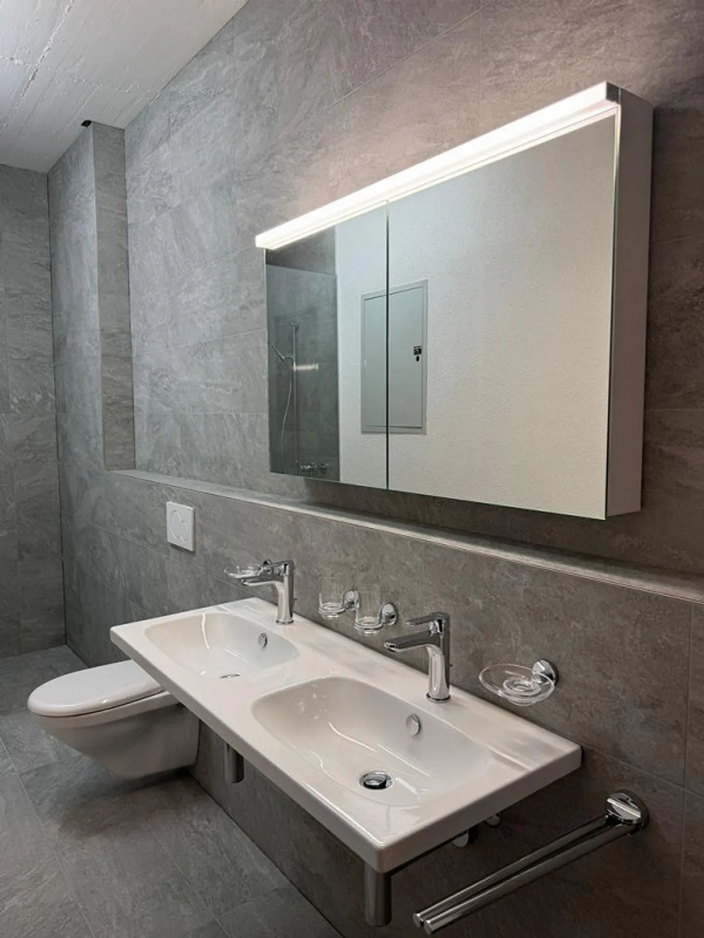 Partially renovated apartment in Rafz - Photo 6 of 8