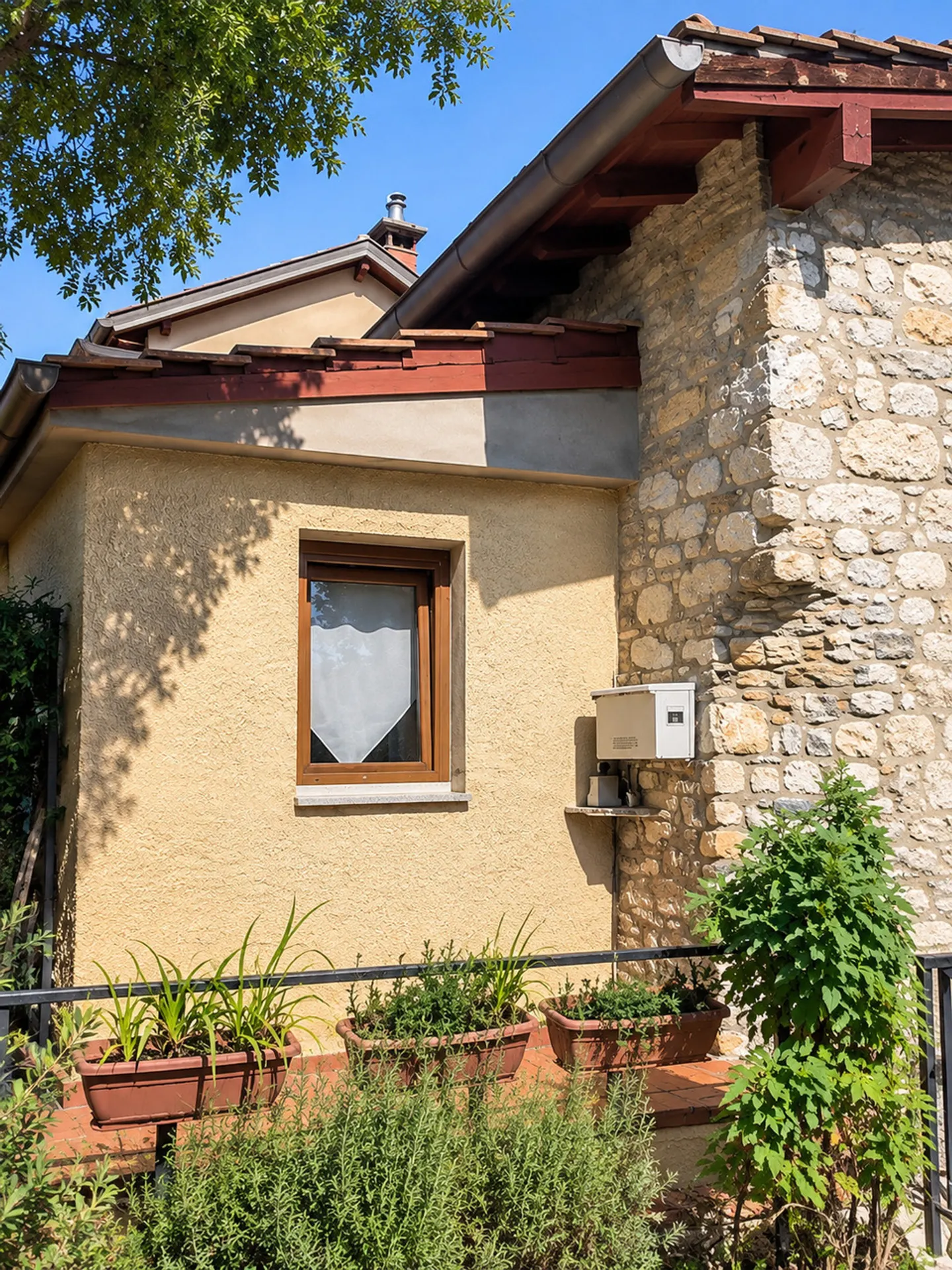 Graziosa Casa Rustica a Bré - Foto 11 di 12