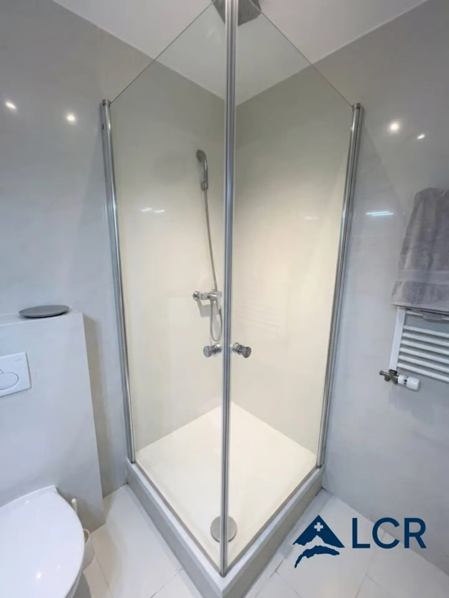 Bel Appartement de 3.5P à Veytaux / 2CHB / 1 SDB / proche lac, Vevey et Montreux - Photo 6 sur 13