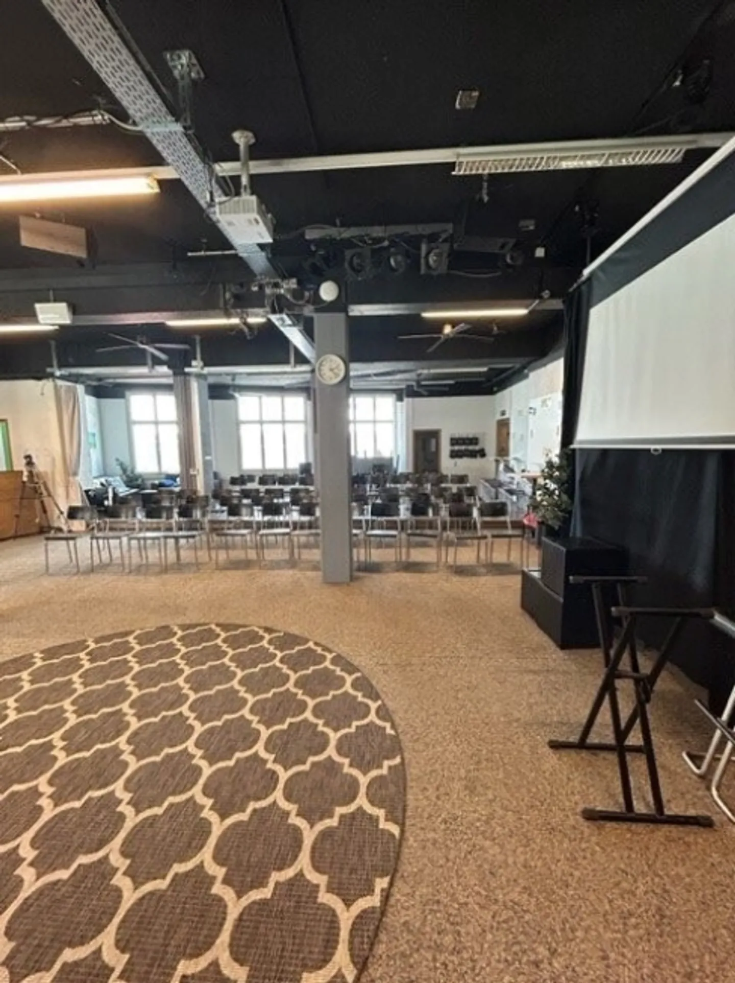 Espace commercial spacieux et polyvalent dans un emplacement central à Aarau - Photo 7 sur 10