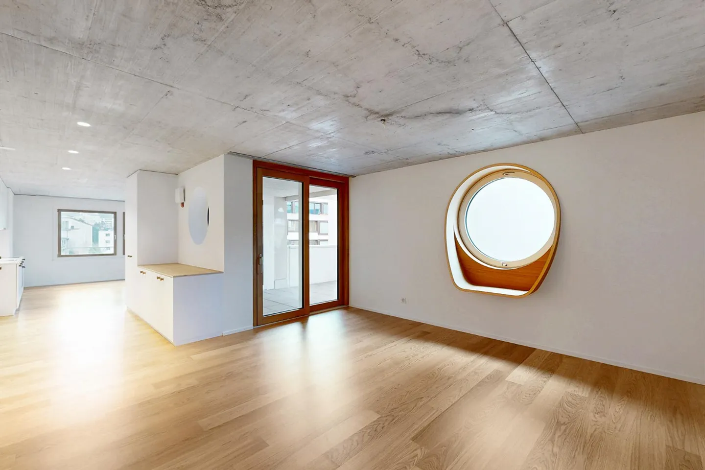 City proximity & comfort - living with style - Photo 4 of 10