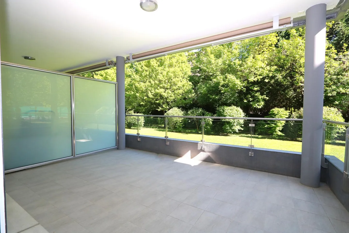 Appartement de haut standing dans une résidence calme du quartier Florissant - Photo 3 sur 17