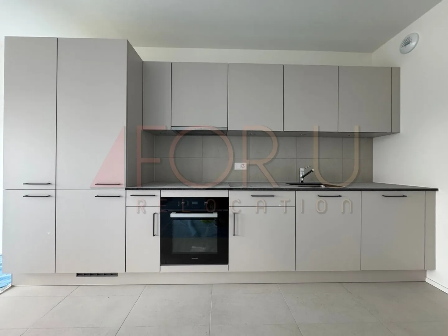 Bellissimo appartamento di 4 stanze nuovo e tranquillo con 2 balconi a Vieusseux - Foto 5 di 12