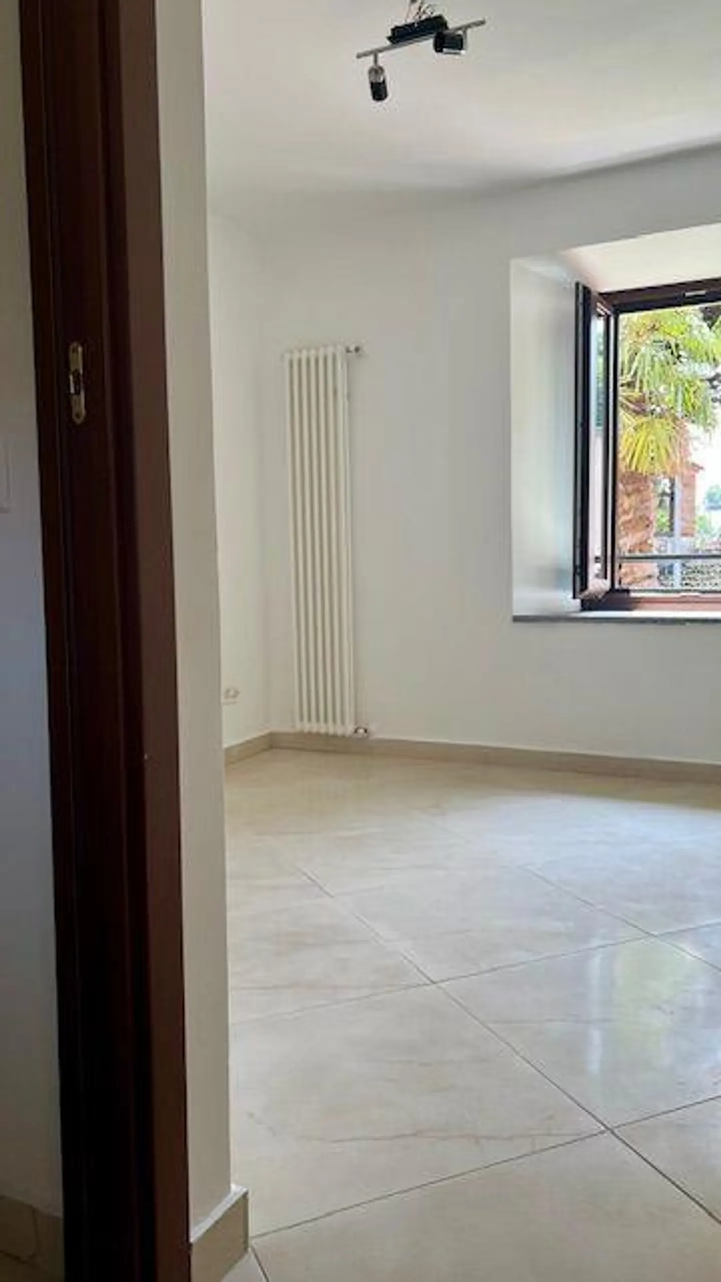 Renoviertes Kernhaus Collina d'Oro im Innenhof - Foto 4 von 18