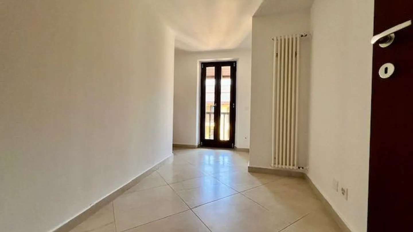 Renoviertes Kernhaus Collina d'Oro im Innenhof - Foto 6 von 18