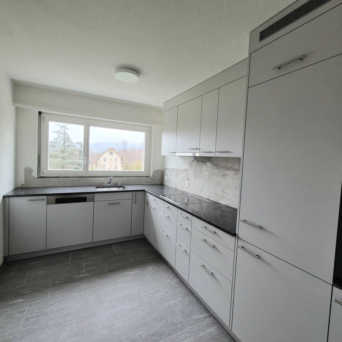 Neu renovierte Wohnung im Zentrum von Dietikon - Foto 2 von 13