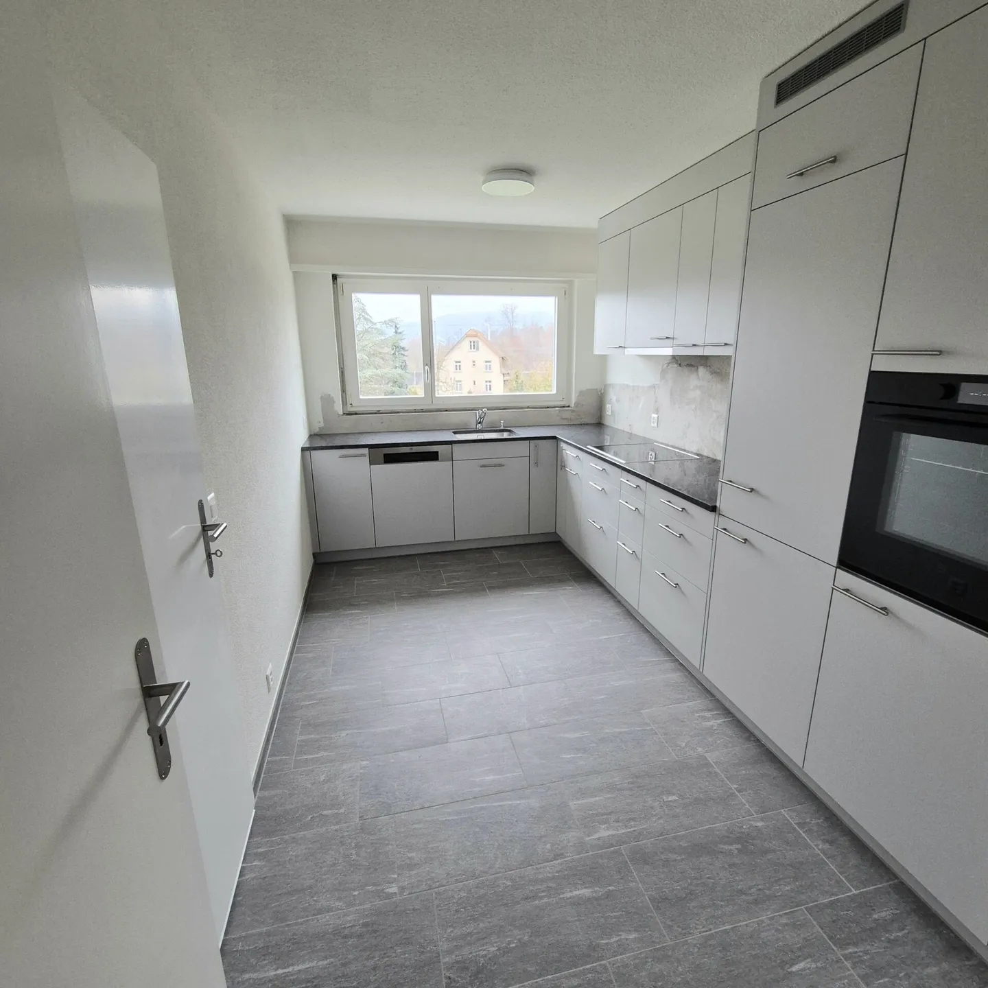 Neu renovierte Wohnung im Zentrum von Dietikon - Foto 3 von 13