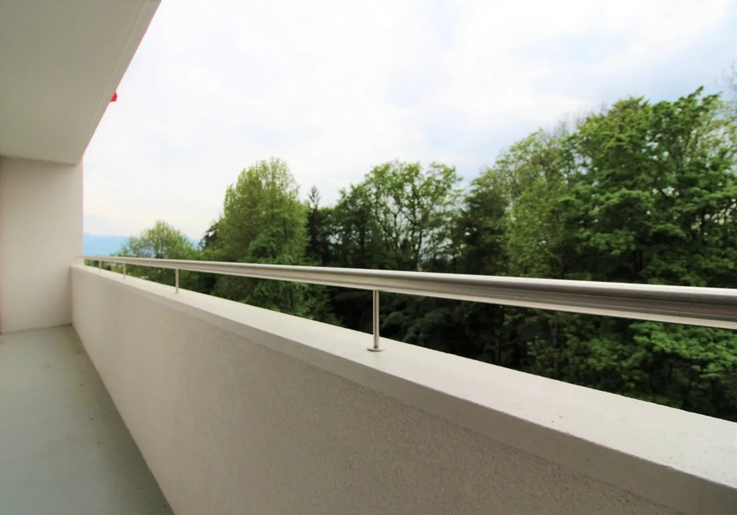 Charming Apartment with Balcony - Photo 9 of 9