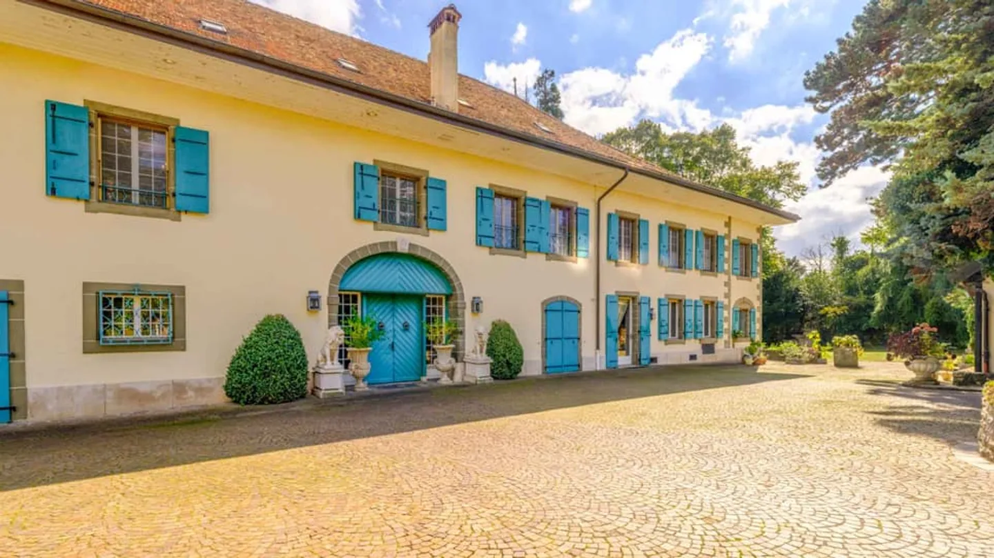 Château Vert Clos: Magnifica proprietà in un contesto verde - Foto 2 di 7