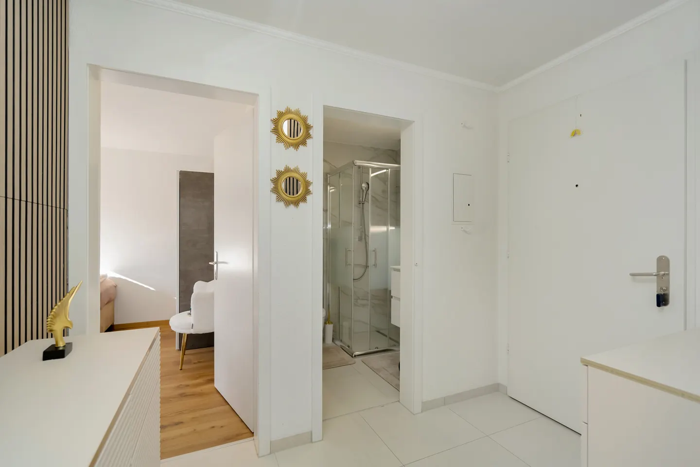 Appartement spacieux de 5,5 pièces dans un emplacement central à Belp - Photo 3 sur 11