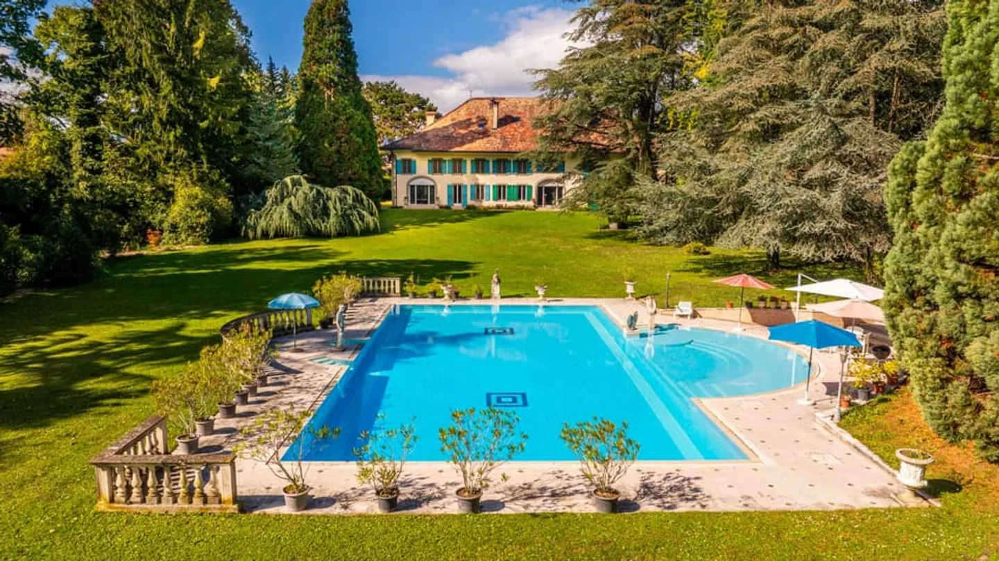 Château Vert Clos: Magnifica proprietà in un contesto verde - Foto 4 di 7