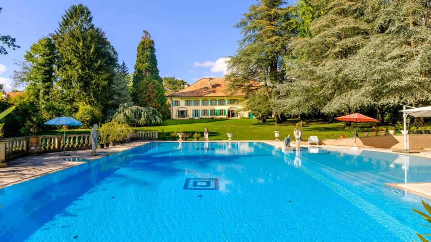 Château Vert Clos: Magnifica proprietà in un contesto verde - Foto 5 di 7