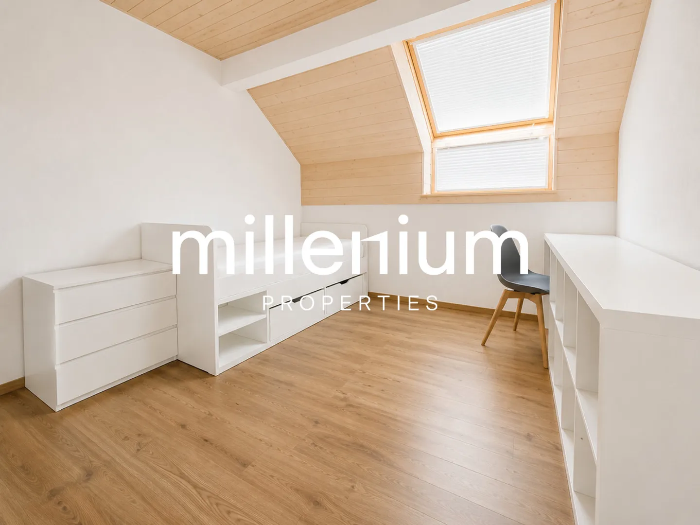Charming Duplex with Garden & Pool - Photo 11 of 15