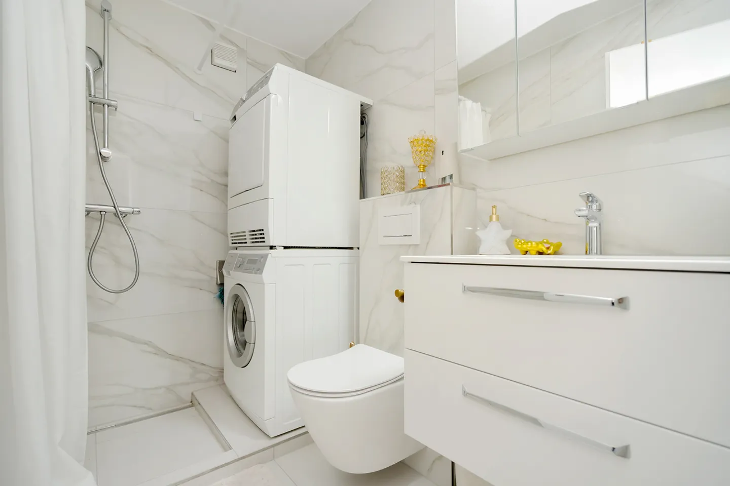 Appartement spacieux de 5,5 pièces dans un emplacement central à Belp - Photo 9 sur 11
