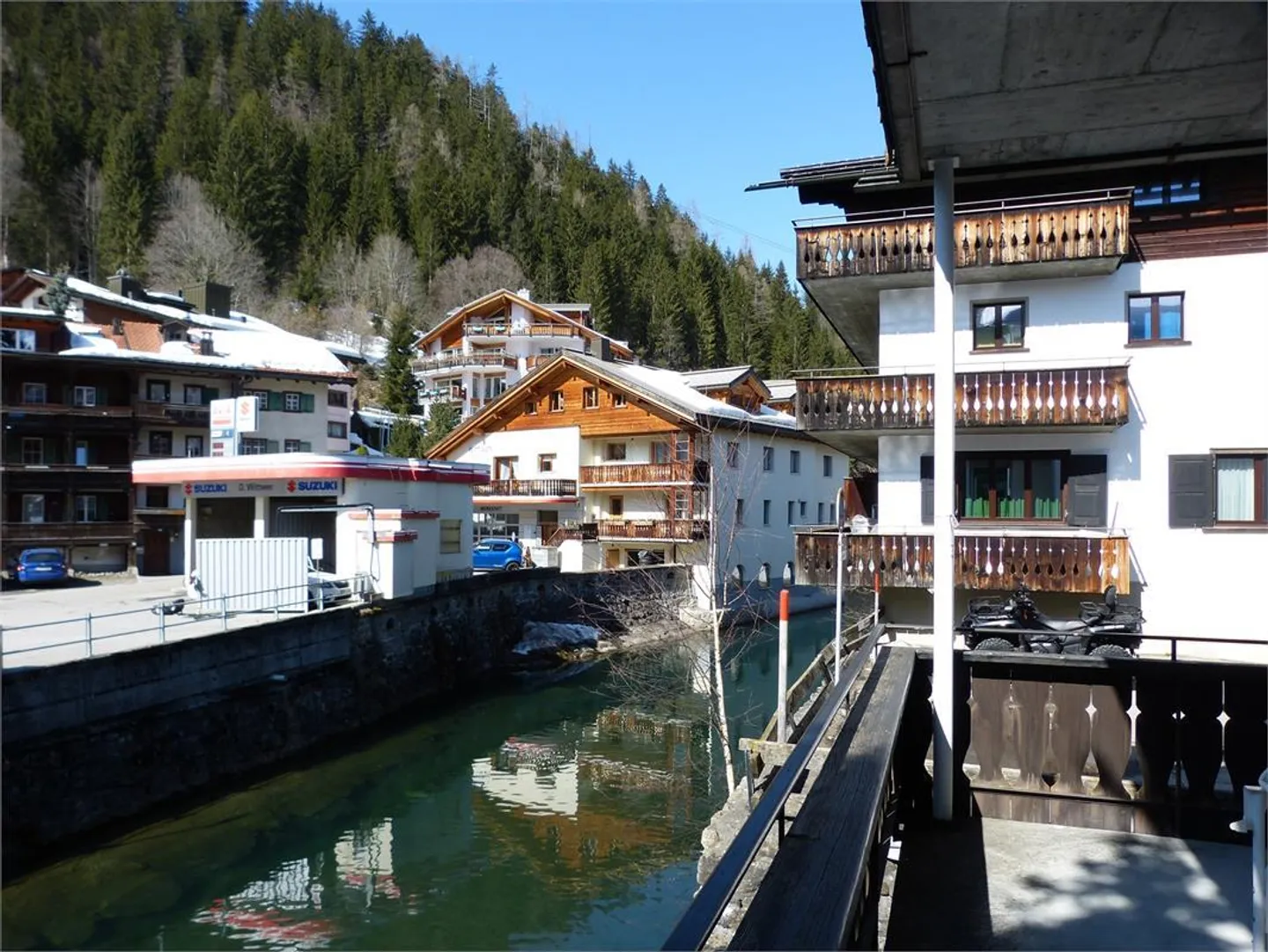 Zentrale Wohnung mit grossem Balkon zum Fluss "Landquart" - Foto 1 von 15