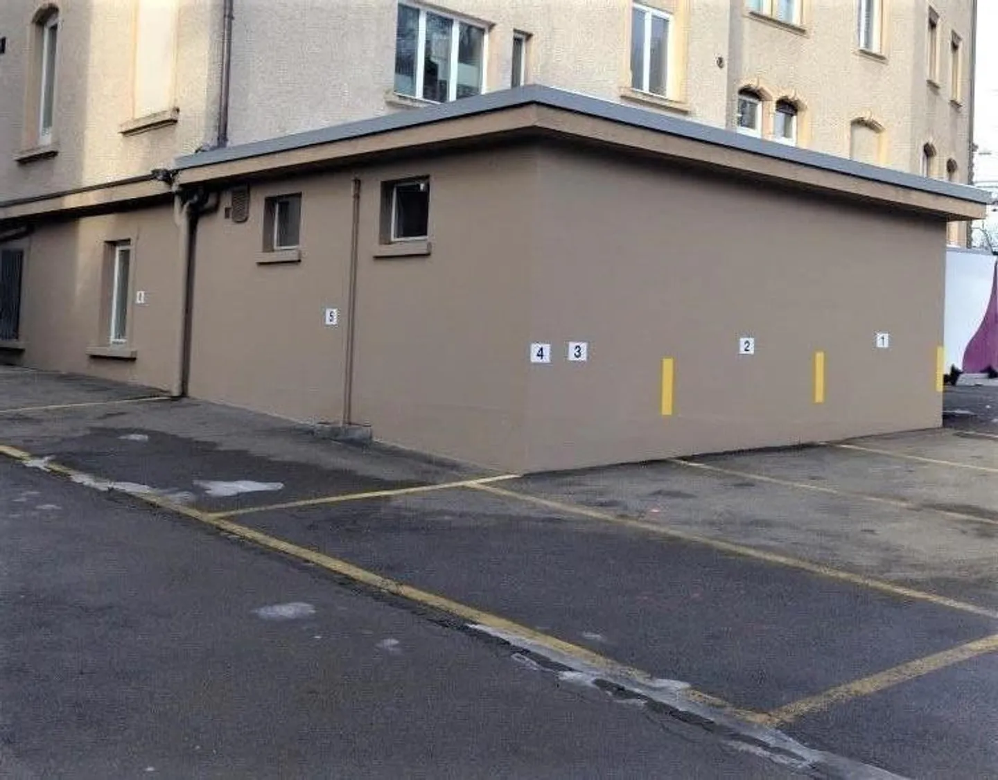 Motorradparkplatz - Foto 1 von 1