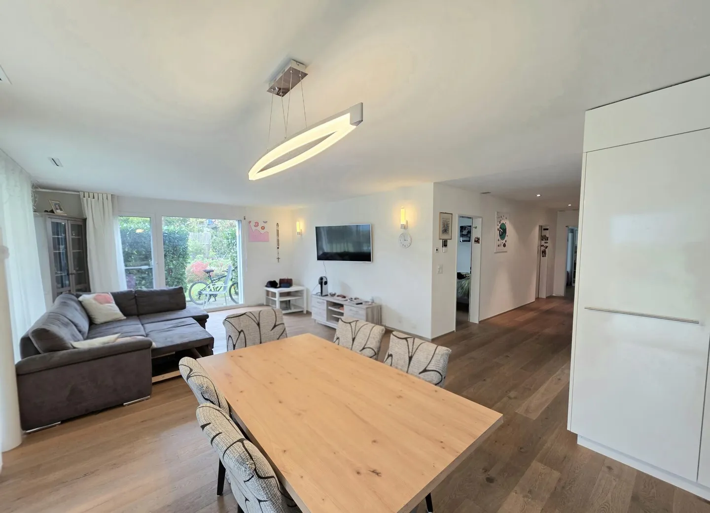 Modern, hell, with garden, here you feel at home! - Photo 3 of 11
