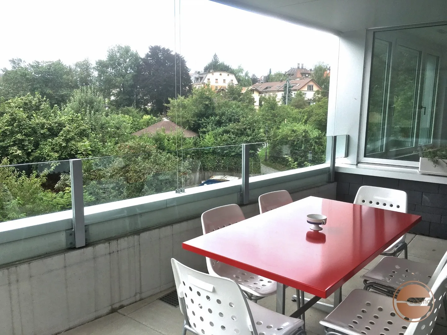 STILVOLLES 4.5 ZI. APARTMENT MITTEN IN DER STADT / STYLISH 4.5 ROOM APARTMENT IN THE MIDDLE OF CITY - Foto 13 von 15