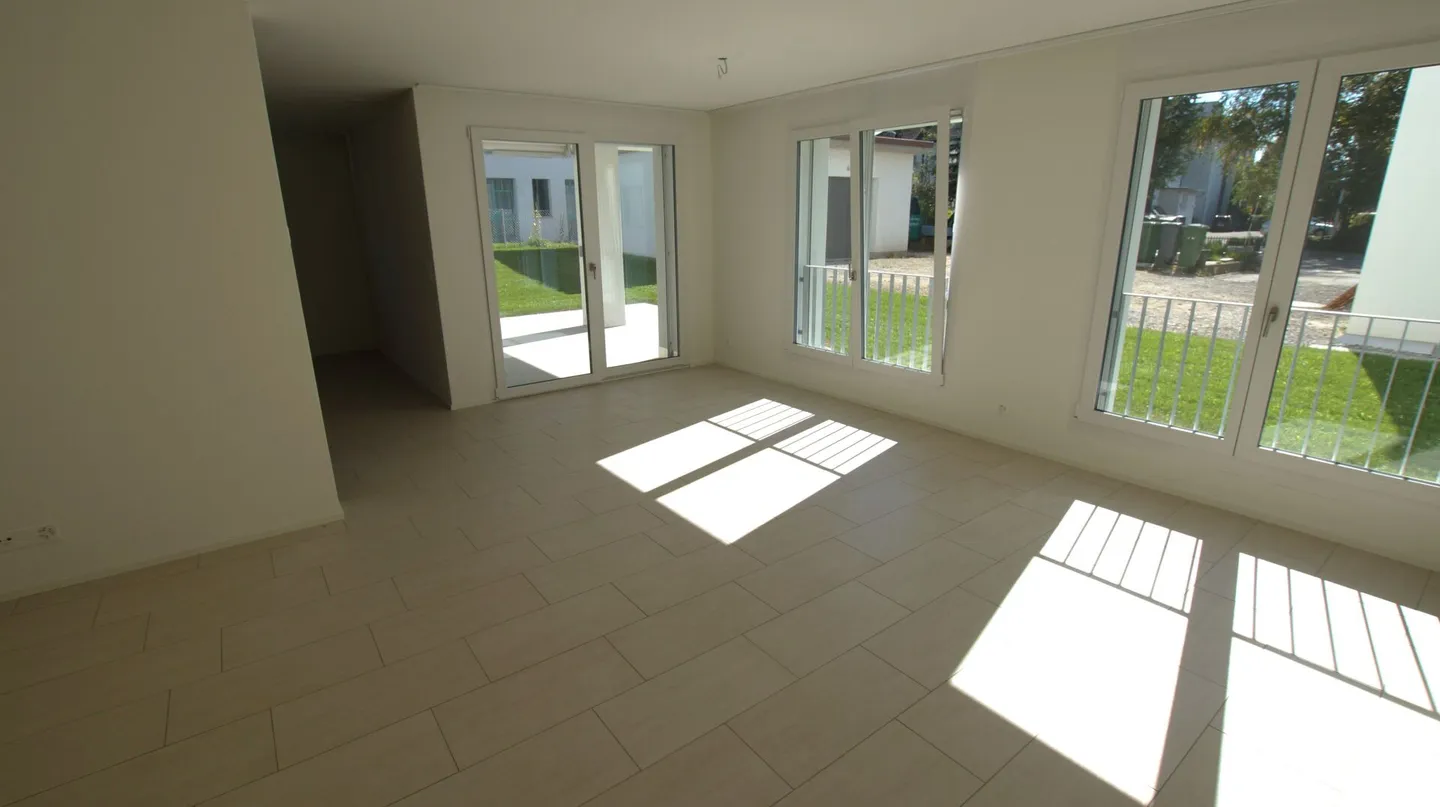 Appartement moderne avec coin salon - Photo 2 sur 9