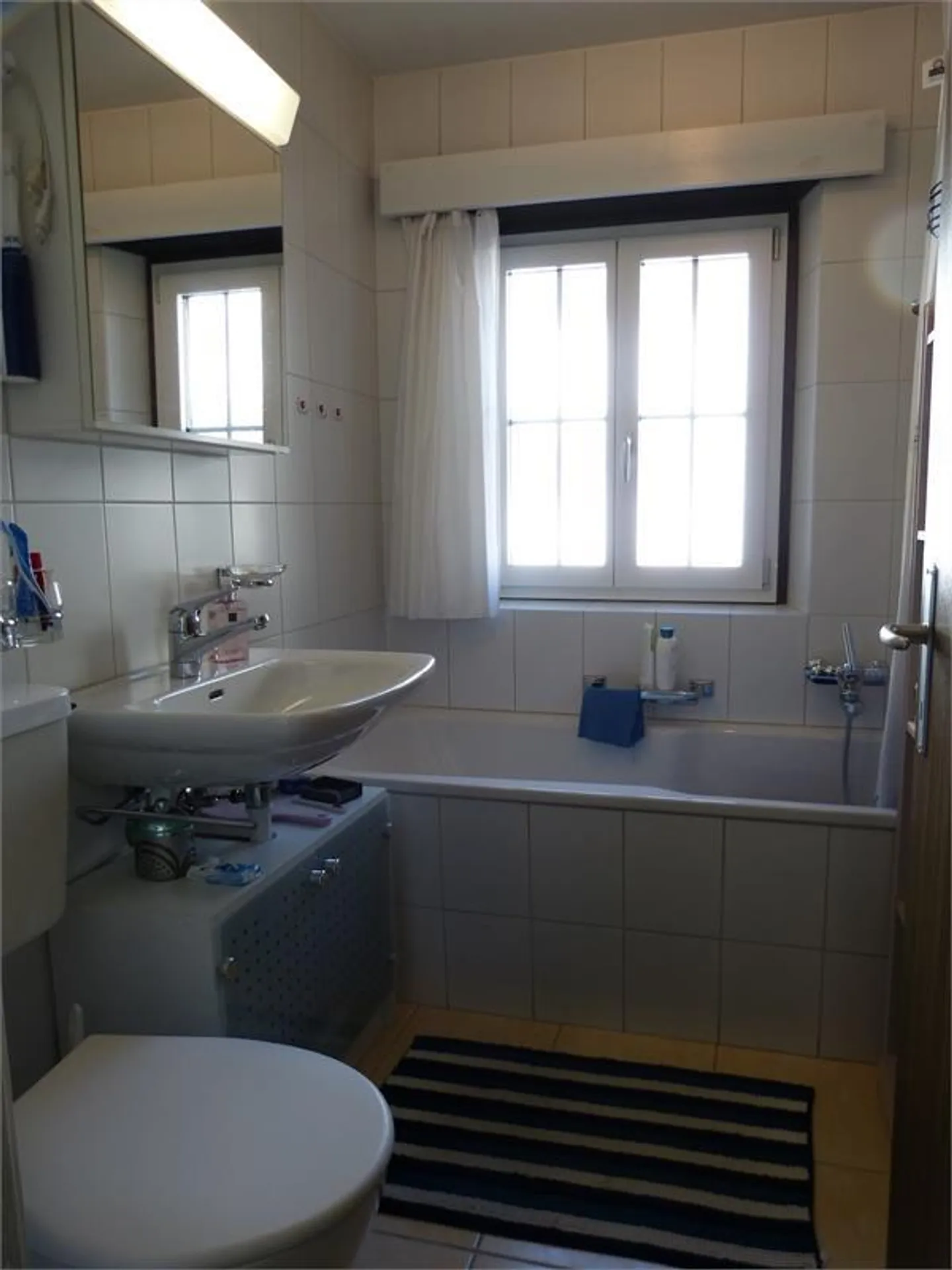 Zentrale Wohnung mit grossem Balkon zum Fluss "Landquart" - Foto 11 von 15