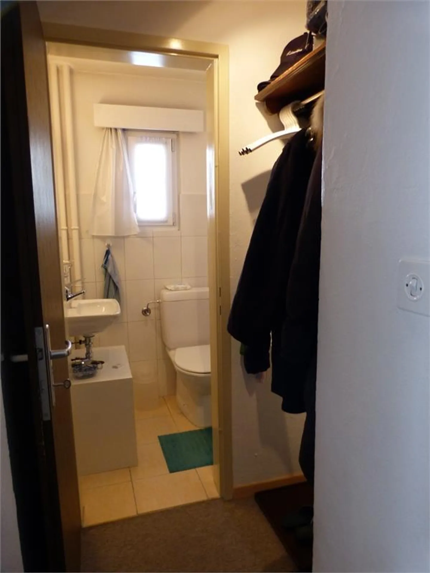 Zentrale Wohnung mit grossem Balkon zum Fluss "Landquart" - Foto 13 von 15