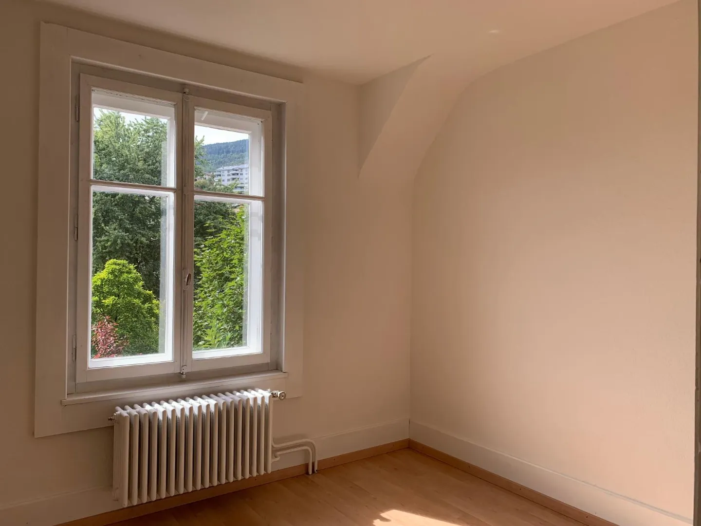 Detached villa with 4 rooms and garden - Photo 4 of 13
