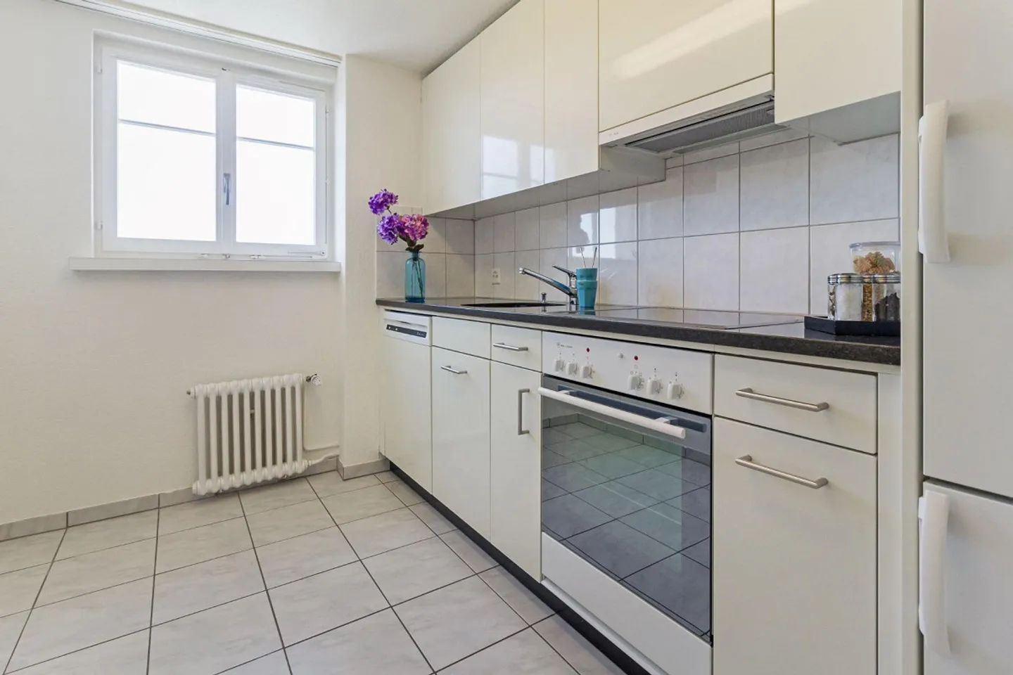 Gemütliche Wohnung mit Balkon - Foto 2 von 6