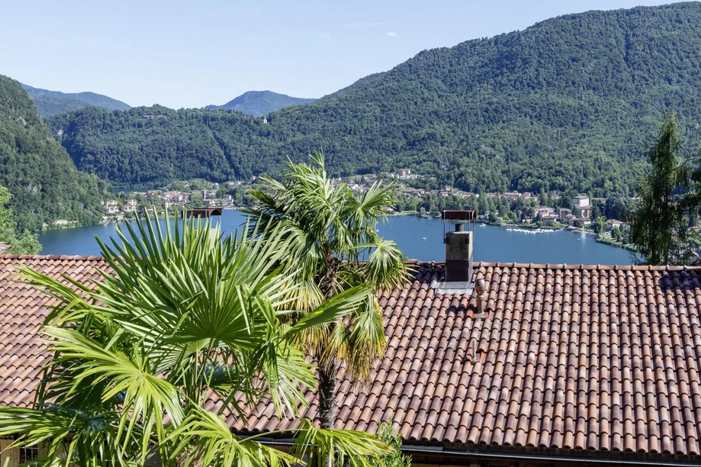 Objet unique REFH pour amateurs en pente avec vue sur le lac - Photo 2 sur 28