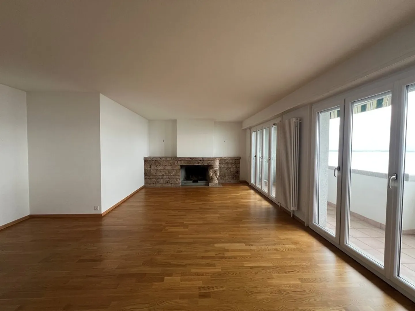 Wunderschöne Wohnung mit atemberaubendem Blick - Foto 2 von 12