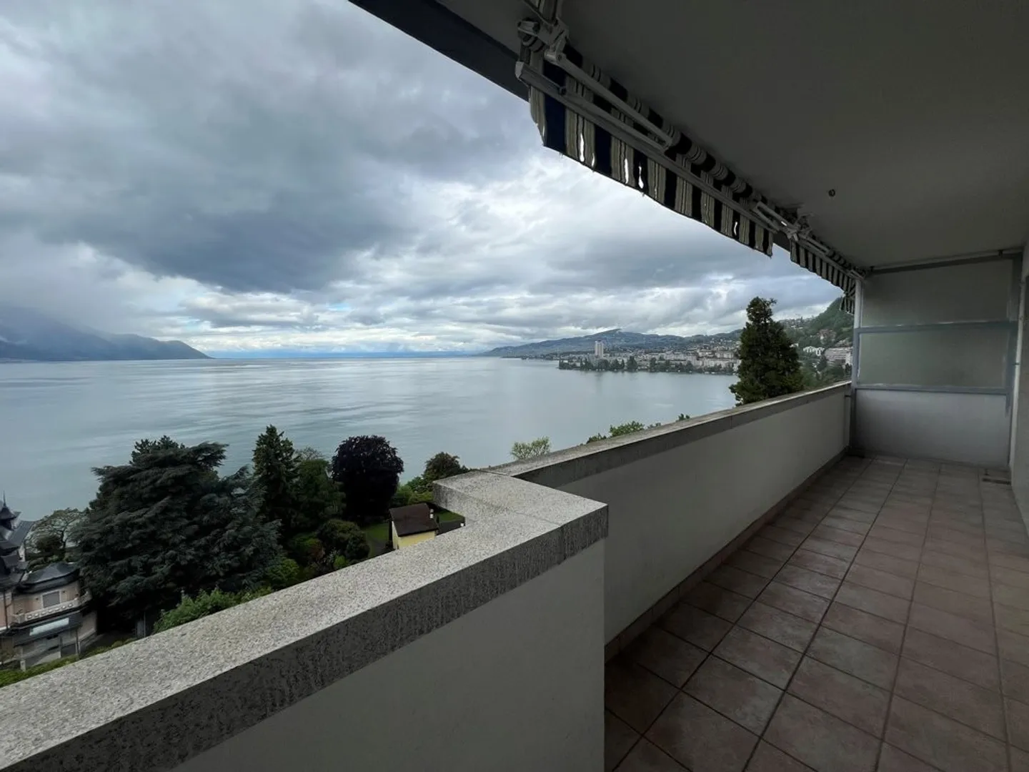 Wunderschöne Wohnung mit atemberaubendem Blick - Foto 9 von 12