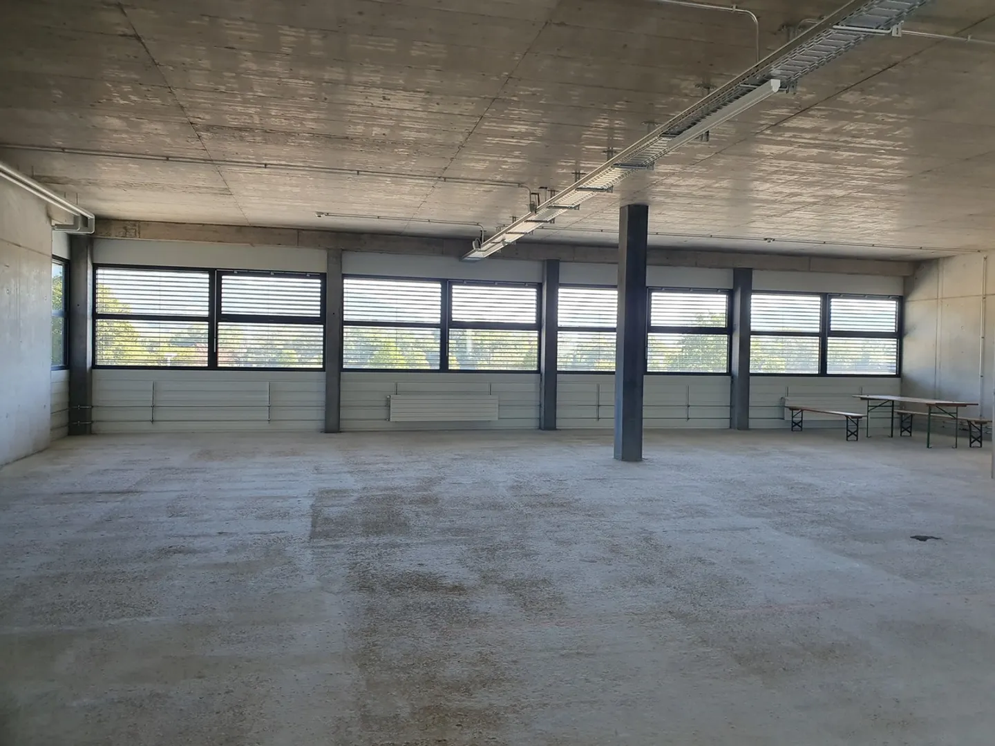 Sales/Office Space of 682 m2 for Rent - Photo 4 of 8