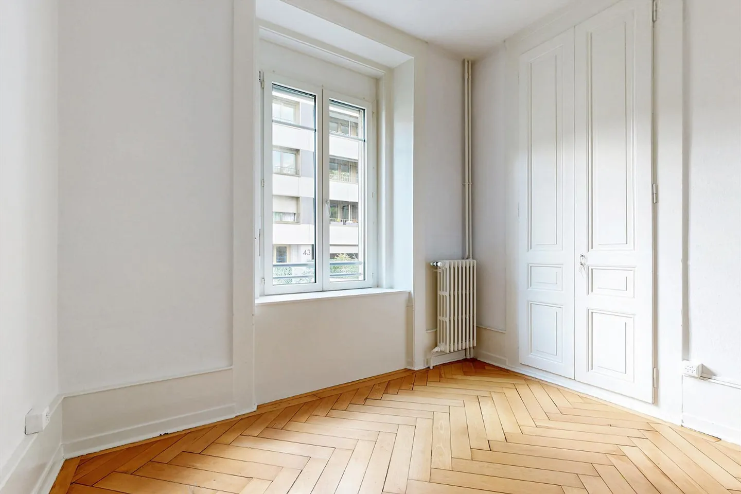 Apartment for rent - Photo 3 of 9