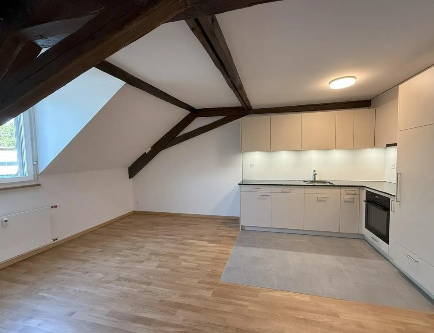 Your new gallery apartment near the main train station! - Photo 4 of 10