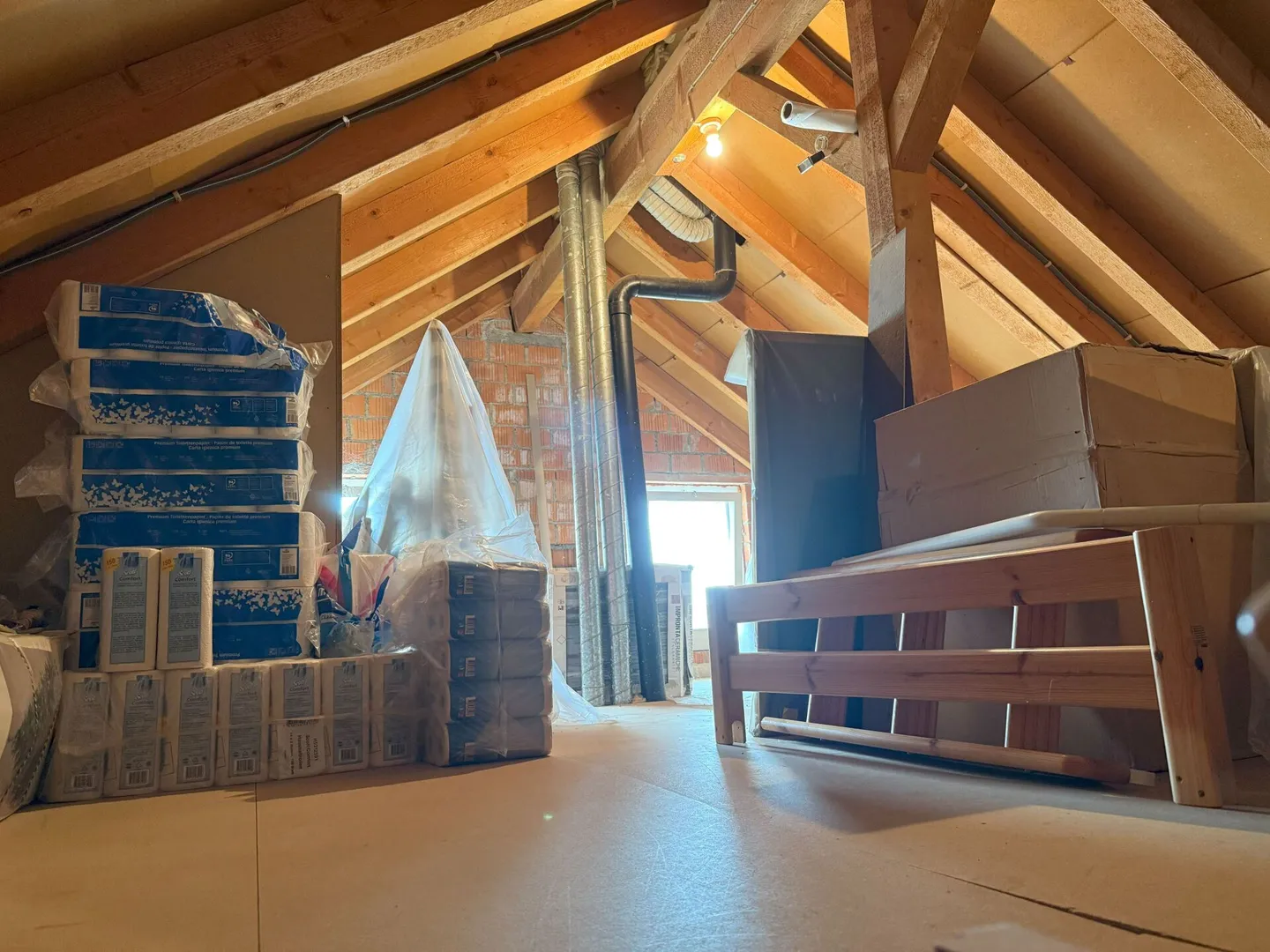 Appartamento attico di 5,5 stanze con 139 m2 di superficie abitabile netta, molta luce solare e vista panoramica attraente - Foto 19 di 21