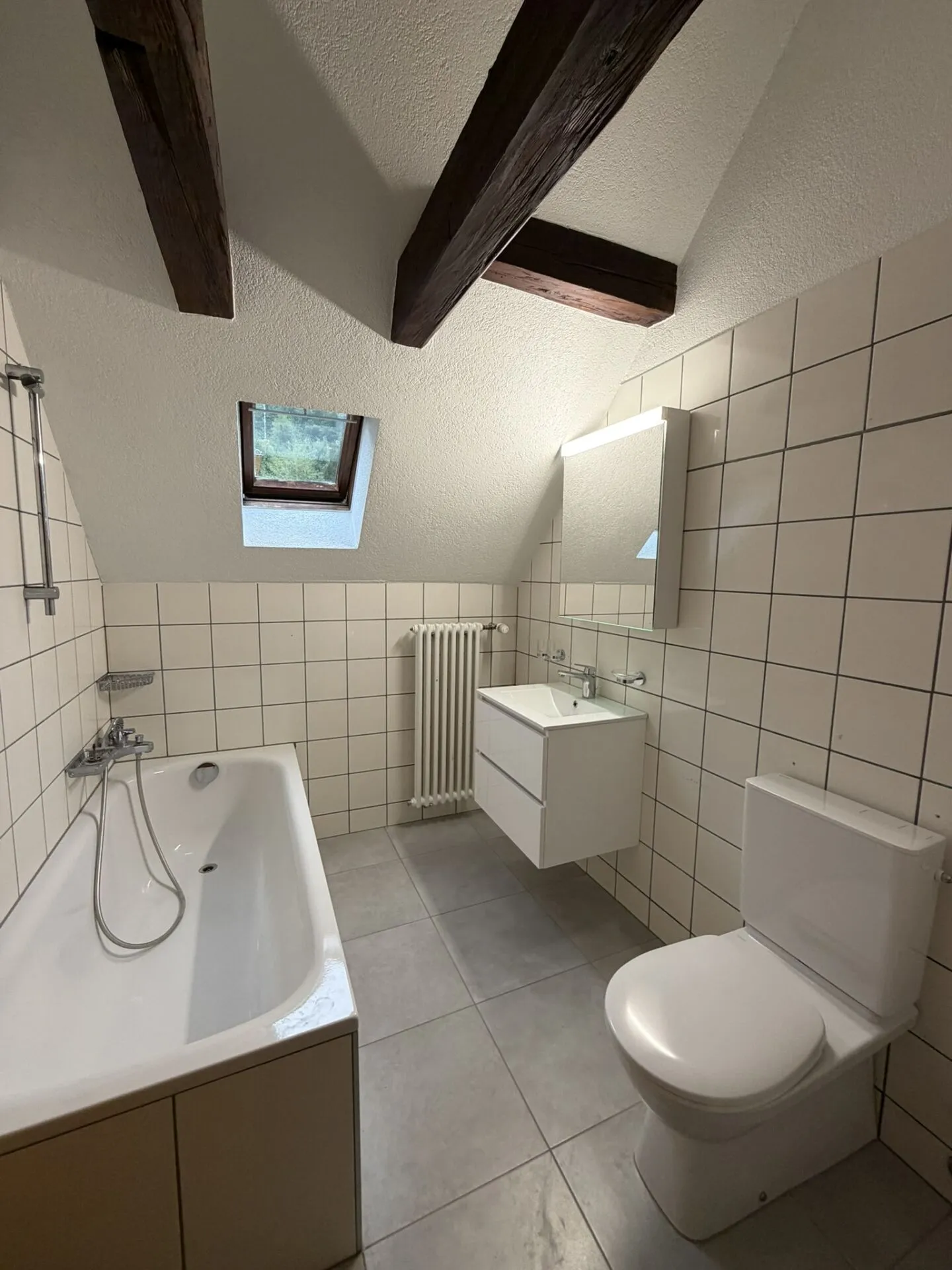 Le Locle, bel appartamento ristrutturato di 2,5 locali - Foto 4 di 4