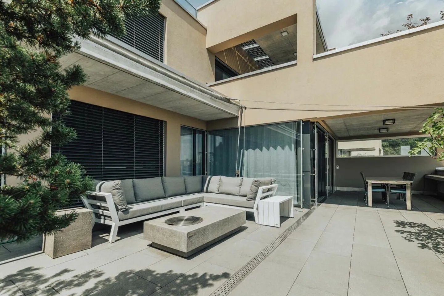 Exclusive 6.5-Room Terrace Apartment with Alpine View - Photo 1 of 21