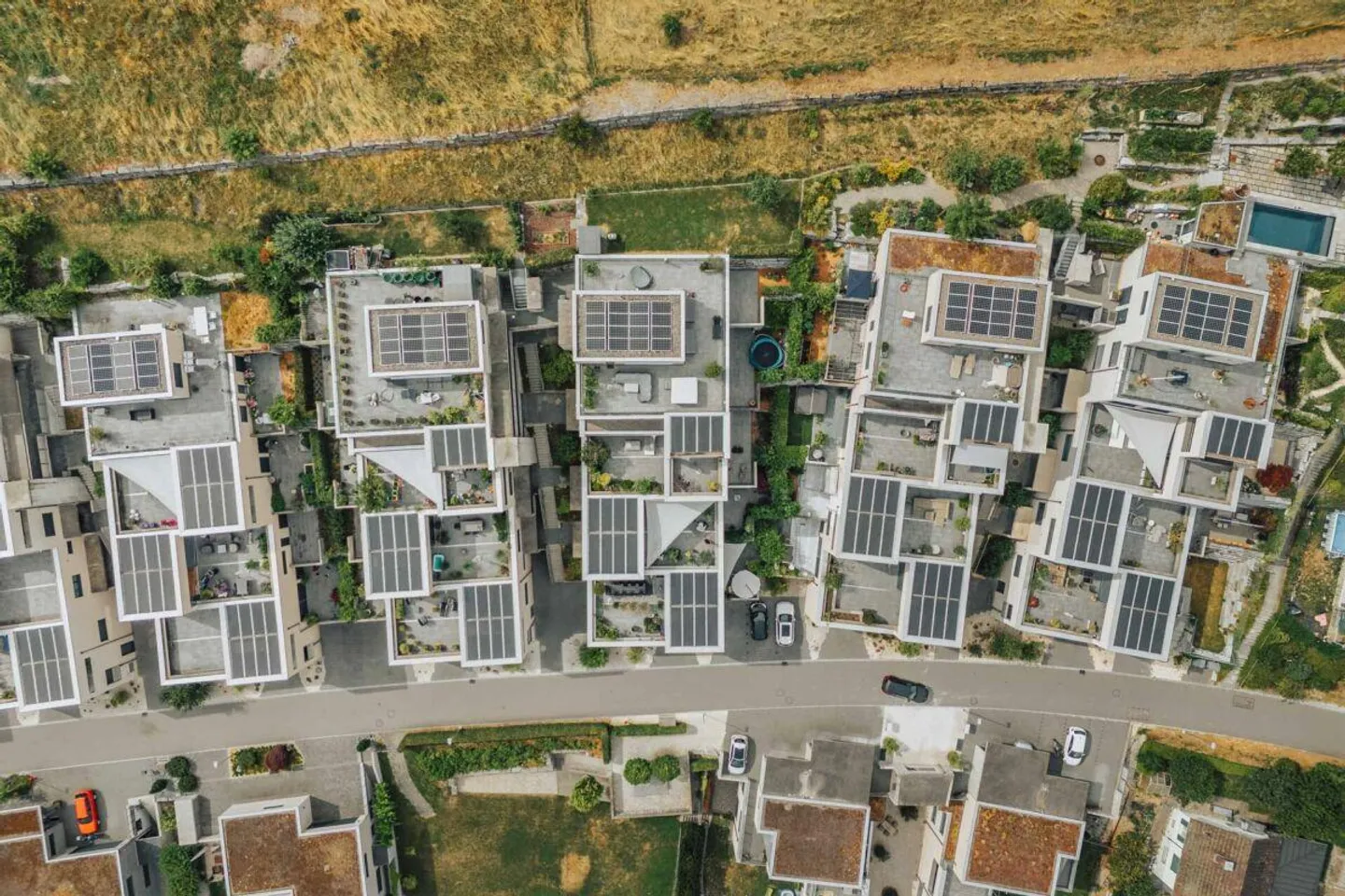 Exclusive 6.5-Room Terrace Apartment with Alpine View - Photo 6 of 21