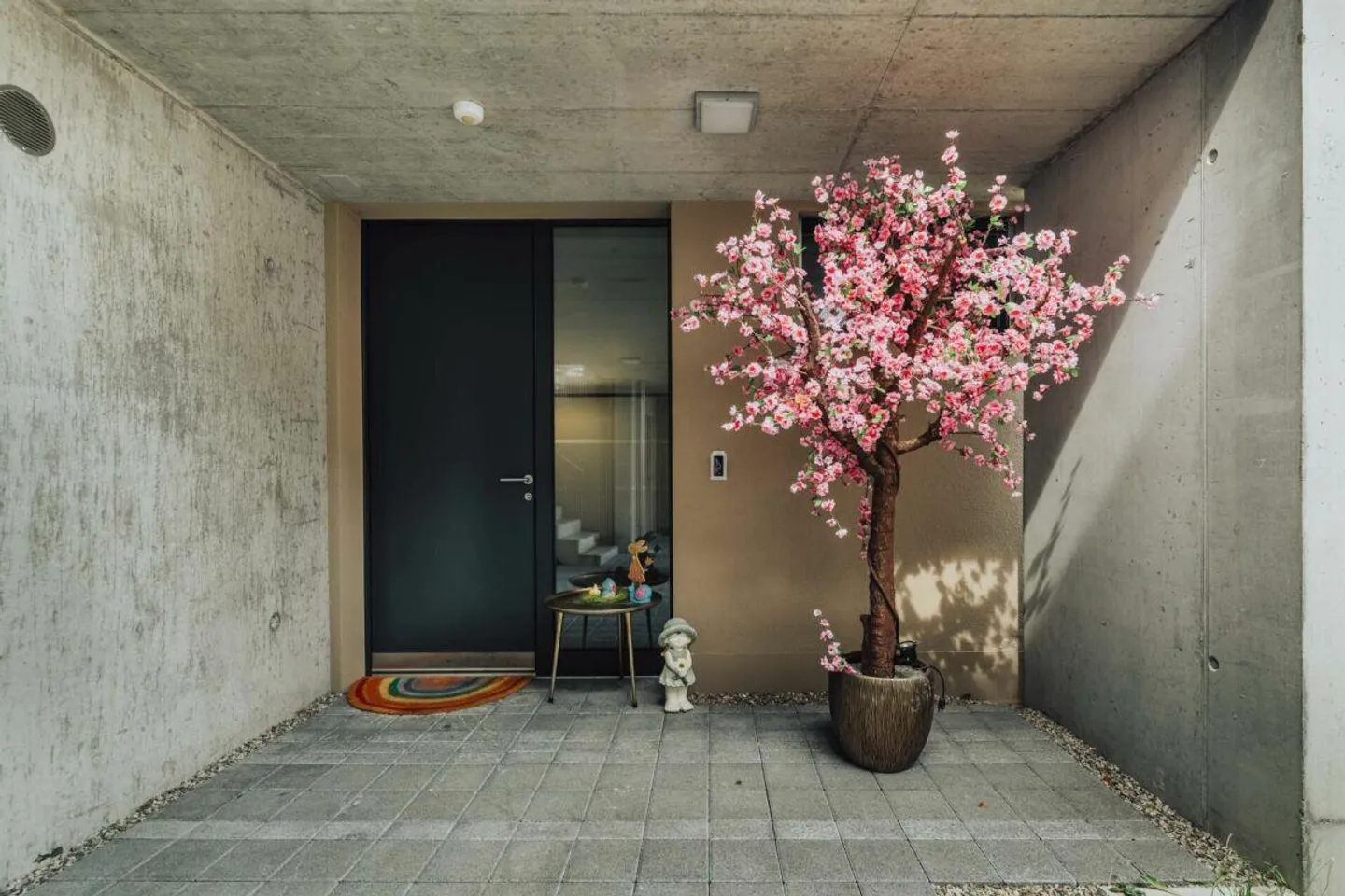 Exclusive 6.5-Room Terrace Apartment with Alpine View - Photo 7 of 21