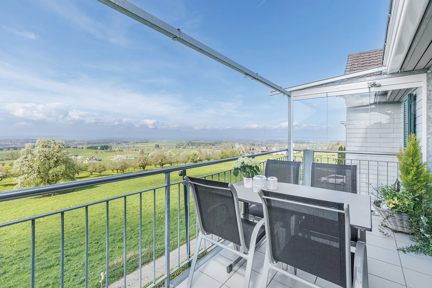 Sonnenverwöhnte Wohnung mit Garten - Foto 6 von 8